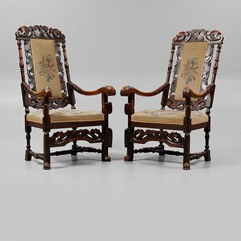 KARMSTOLAR, ett par, barockstil, 1900-talets första hälft.
