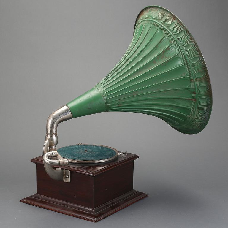 TRATTGRAMMOFON, 1900-talets första kvartal.