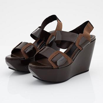 Marni, A pair of patent leather platform sandals, size 36.