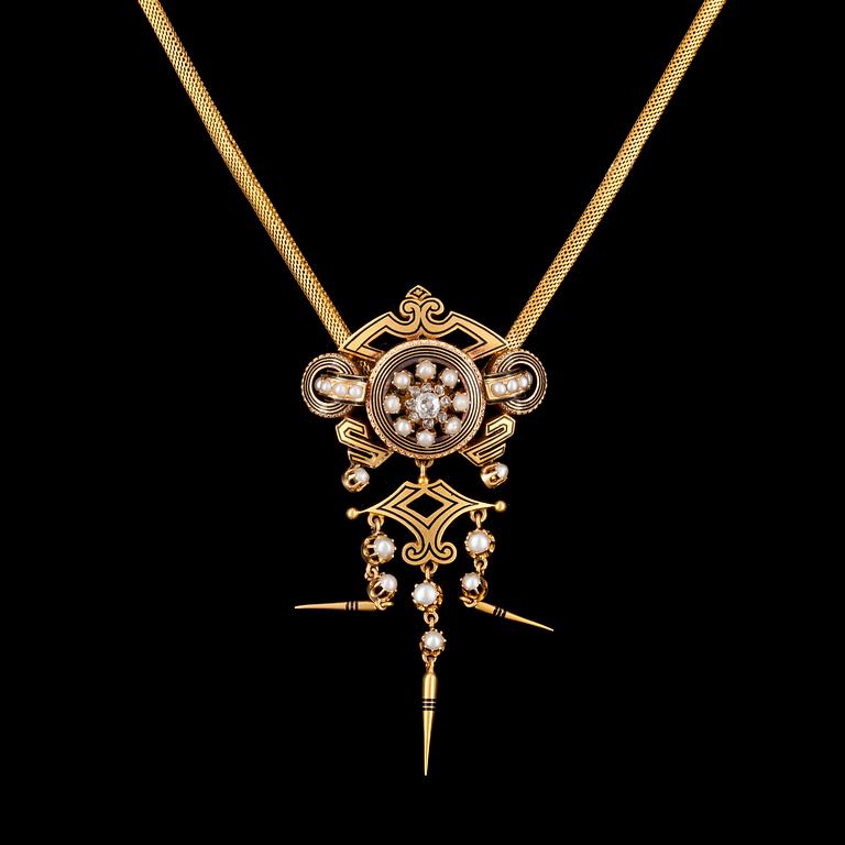 HÄNGSMYCKE, guld med svart emalj, orientpärlor och antikslipade diamanter. Frankrike, 1800-tal.