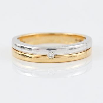 RING, Bliss, Italien, 18K gul/vitguld, två sammansatta band med diamant ca 0.01.