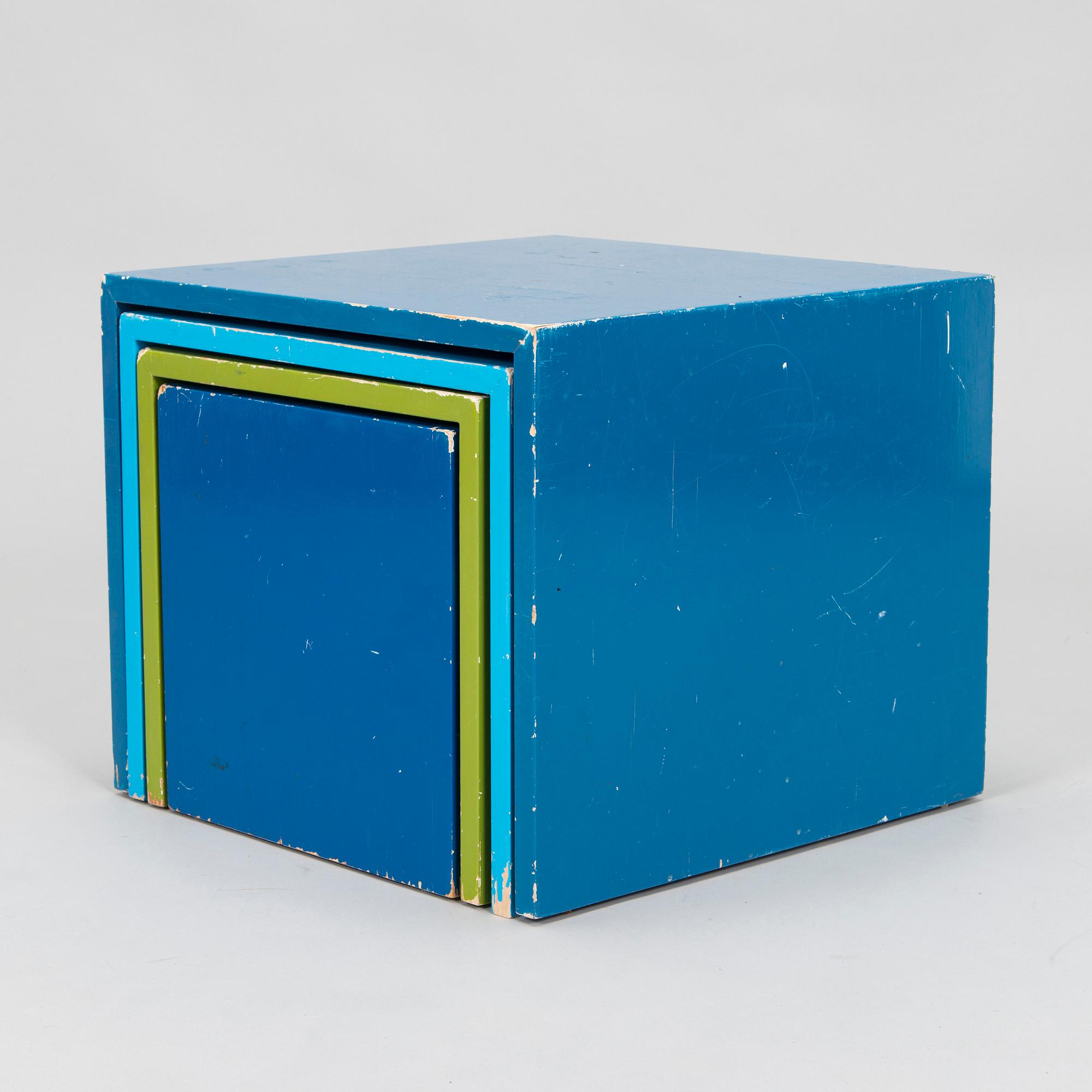 Antti Nurmesniemi, a 1980s 'Magic square' side table.