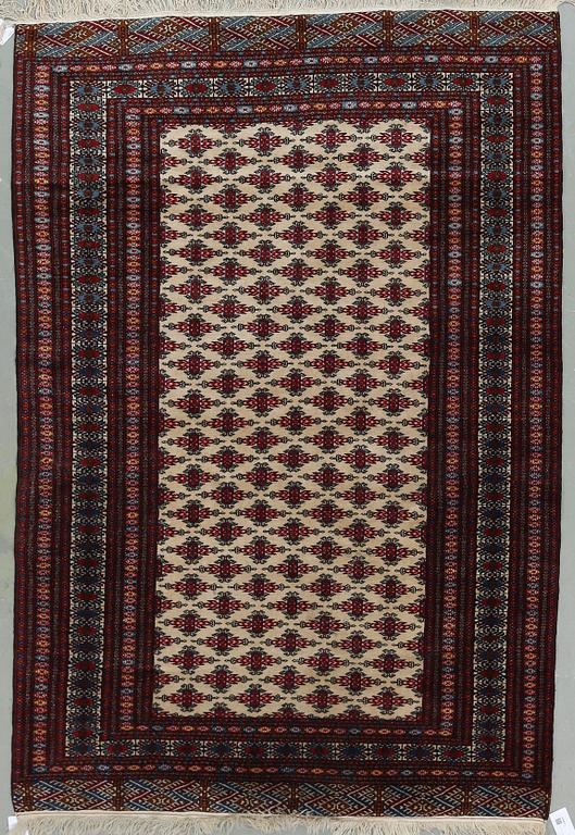 MATTA, semiantik Turkmen/Tekke. Ca 200x132 cm.