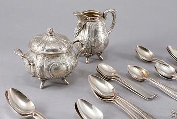 PARTI SILVER, 47 delar, 1800-1900-tal, mest Sverige, totalvikt 1270 gram.