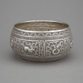 SKÅL, silver, troligen Thailand, 1900-tal. Vikt ca 220g.