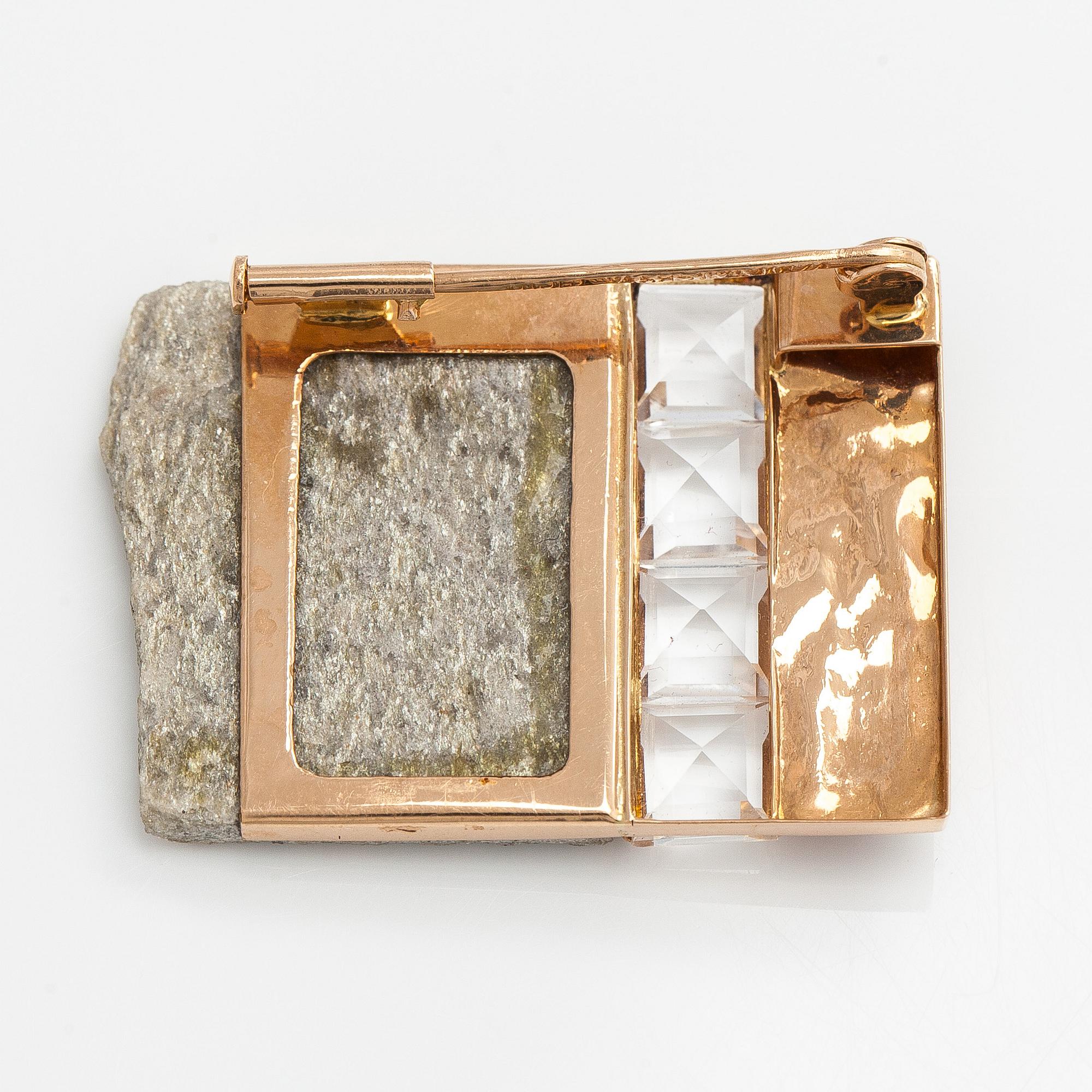 Matti Hyvärinen, brosch, 14K guld, bergskristall, glimmerskiffer, Sirokoru, Åbo.