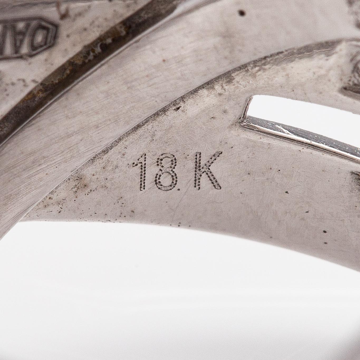 An 18K white gold ring with diamonds ca. 1.66 ct in total.