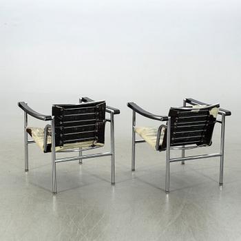 LE CORBUSIER, ett par karmfåtöljer, "LC 1", Cassina.