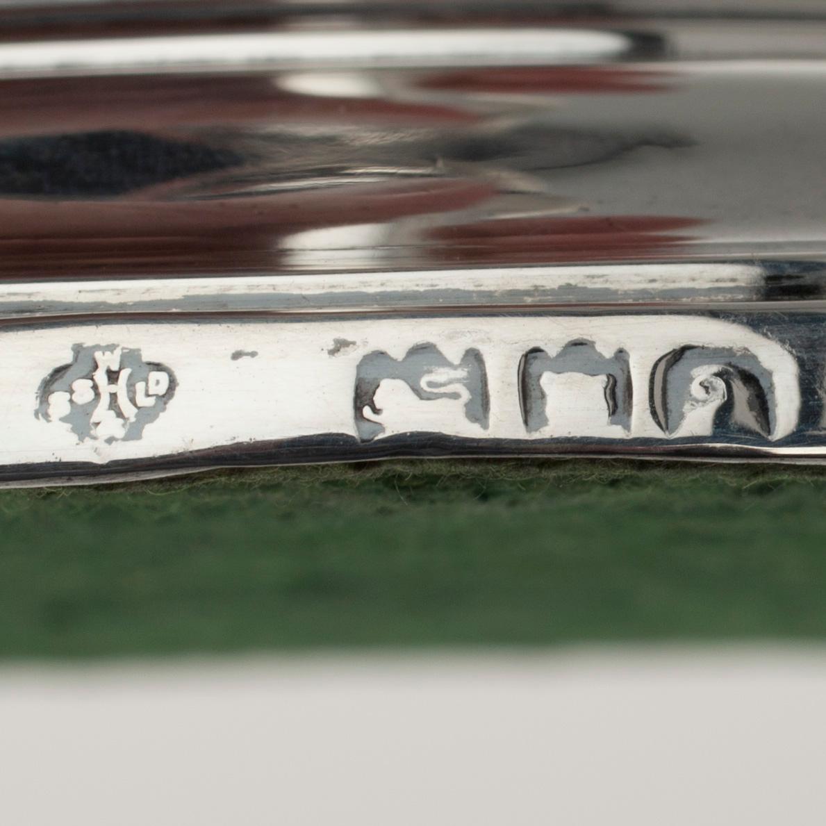 LJUSSTAKAR, ett par, sterling silver, London 1896.