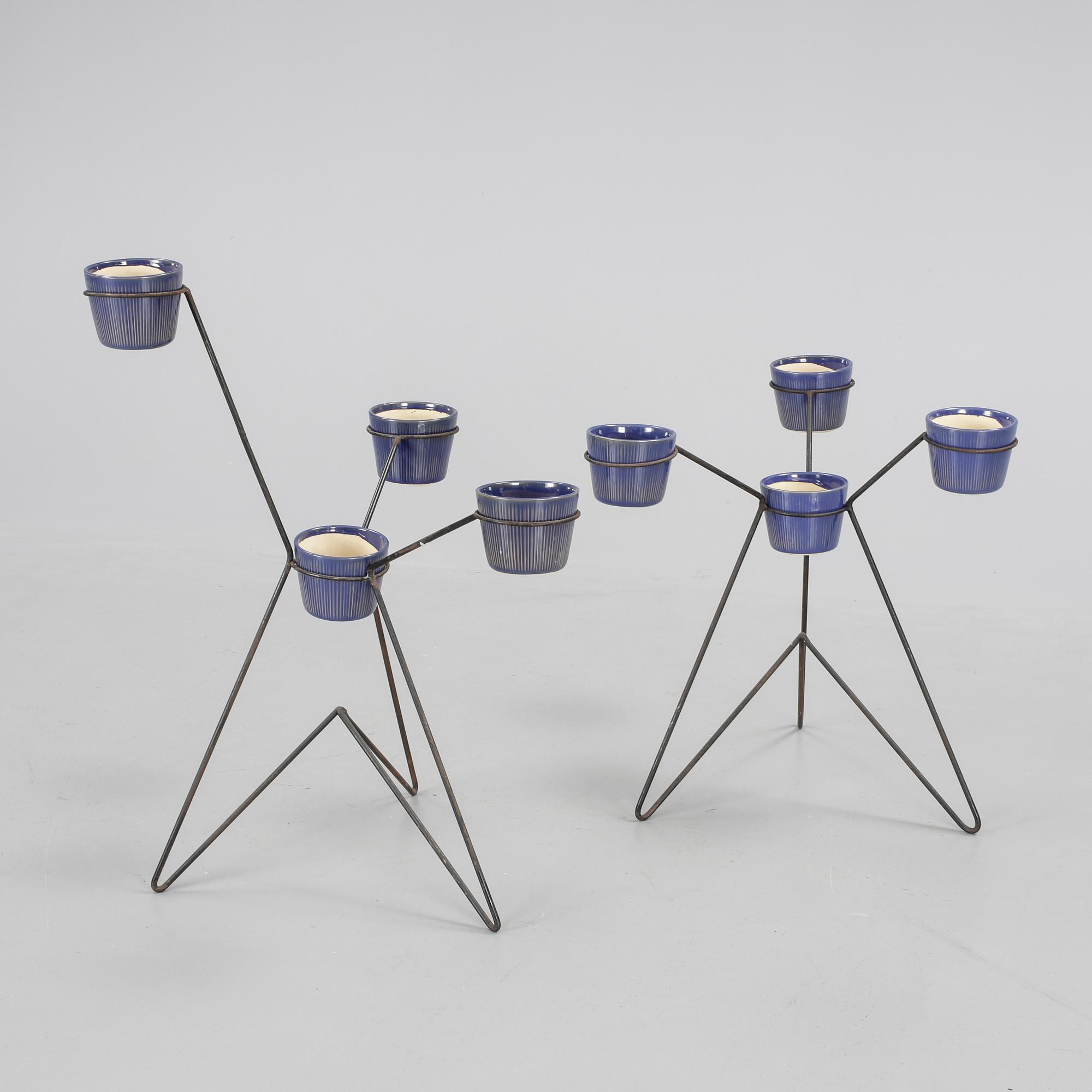 BLOMSTÄLLNINGAR, 2st, med ytterfoder från Upsala Ekeby, 1950/60-tal.