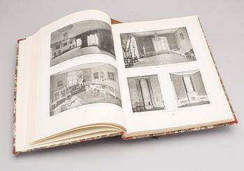 GODS OCH HERRESÄTEN I FINLAND, Ragna Ahlbäck, 1946 samt FINSKA KYRKOR, Heikki Klemetti, 1927.