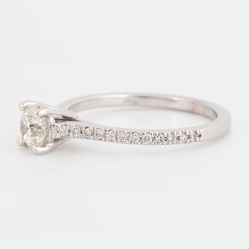 0,57 ct brilliant-cut diamond ring.