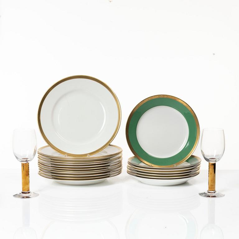 Karin Björquist, A 19 piece "Nobel", service, Karin Björquist, Rörstrand, as well as glass, "Nobel", a pair, Gunnar Cyrén, Orrefors.