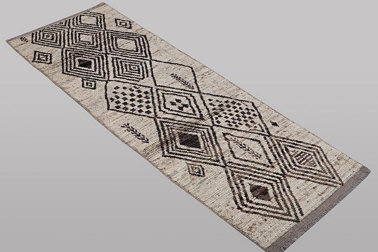 A runner carpet, Morocco, Berber, ca 292 x 93 cm.