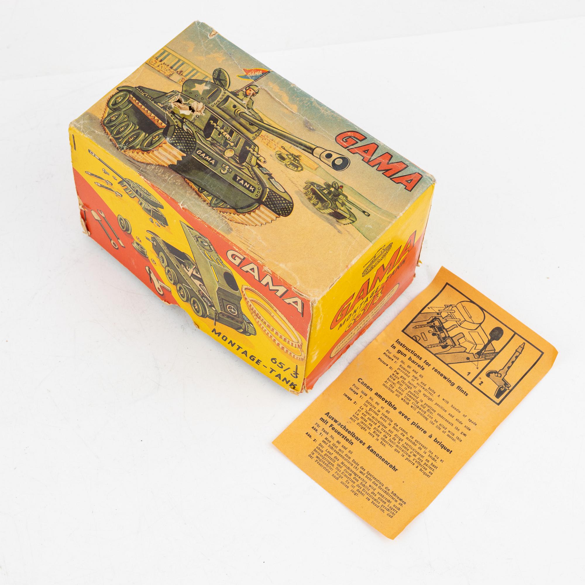 A set of eleven tin toys, Germany and Japan, 20th Century.