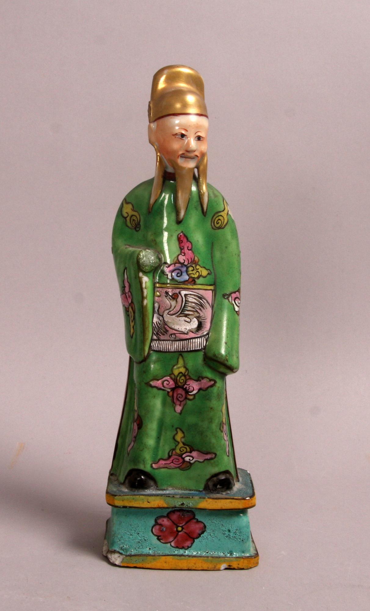 FIGURIN, porslin. Qing, 1800-talets andra hälft.