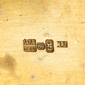 A parcel gilt silver case with niello, assaymaster Anatolij Artsybashev, Moscow 1889.
