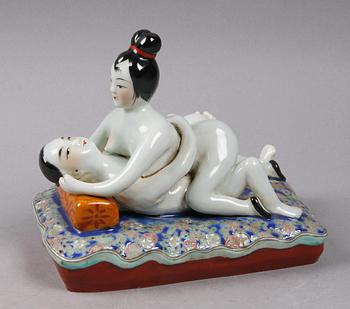 FIGURIN, porslin, Kina. 1900-tal.