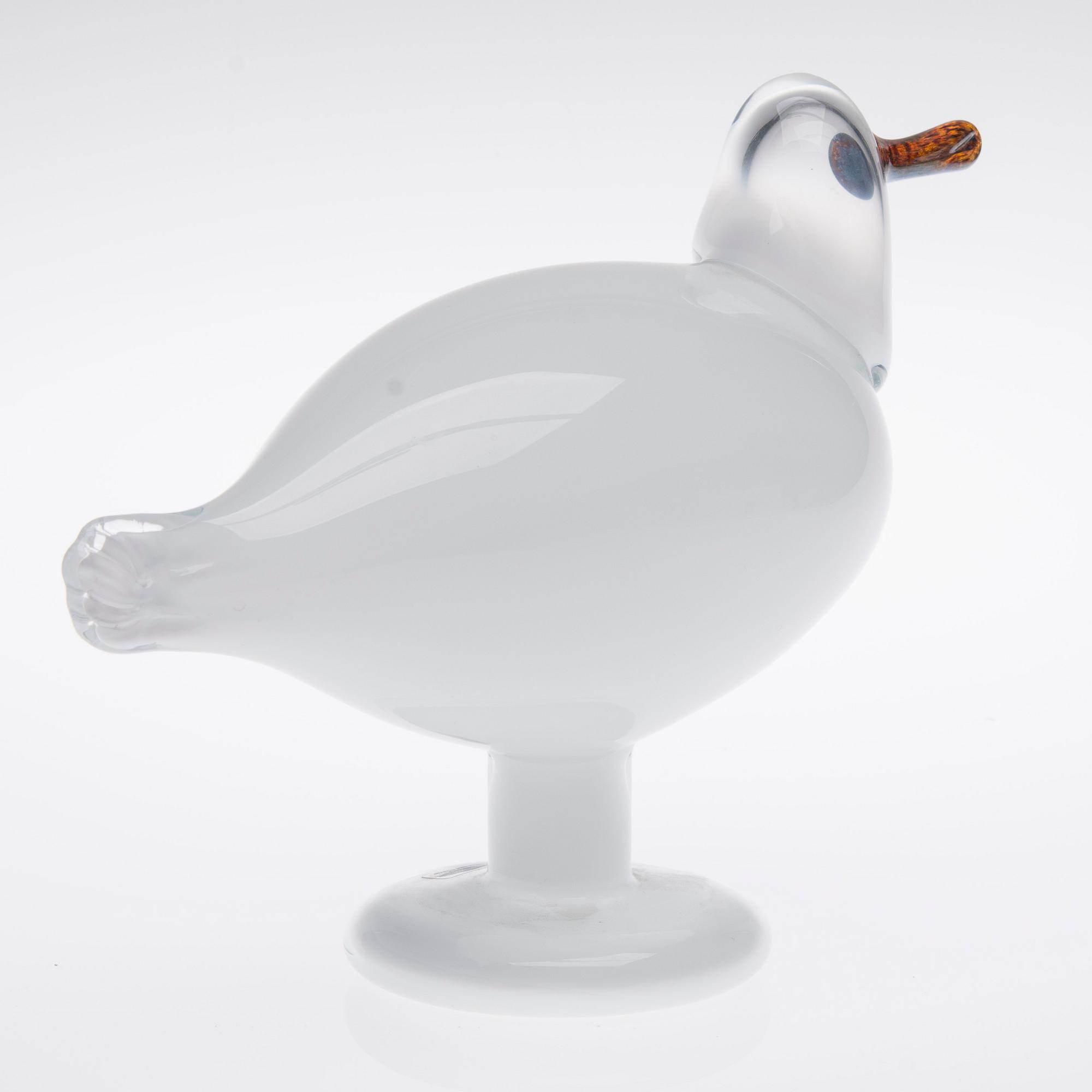 LINTU, lasia, signeerattu O.Toikka, Nuutajärvi.