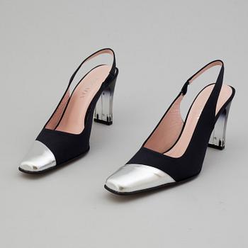 ESCADA, slingbacks, size 39.