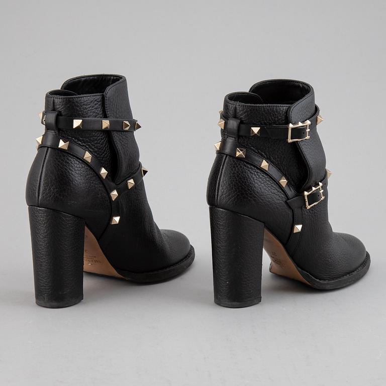 VALENTINO, leather bo0ts, size 37.
