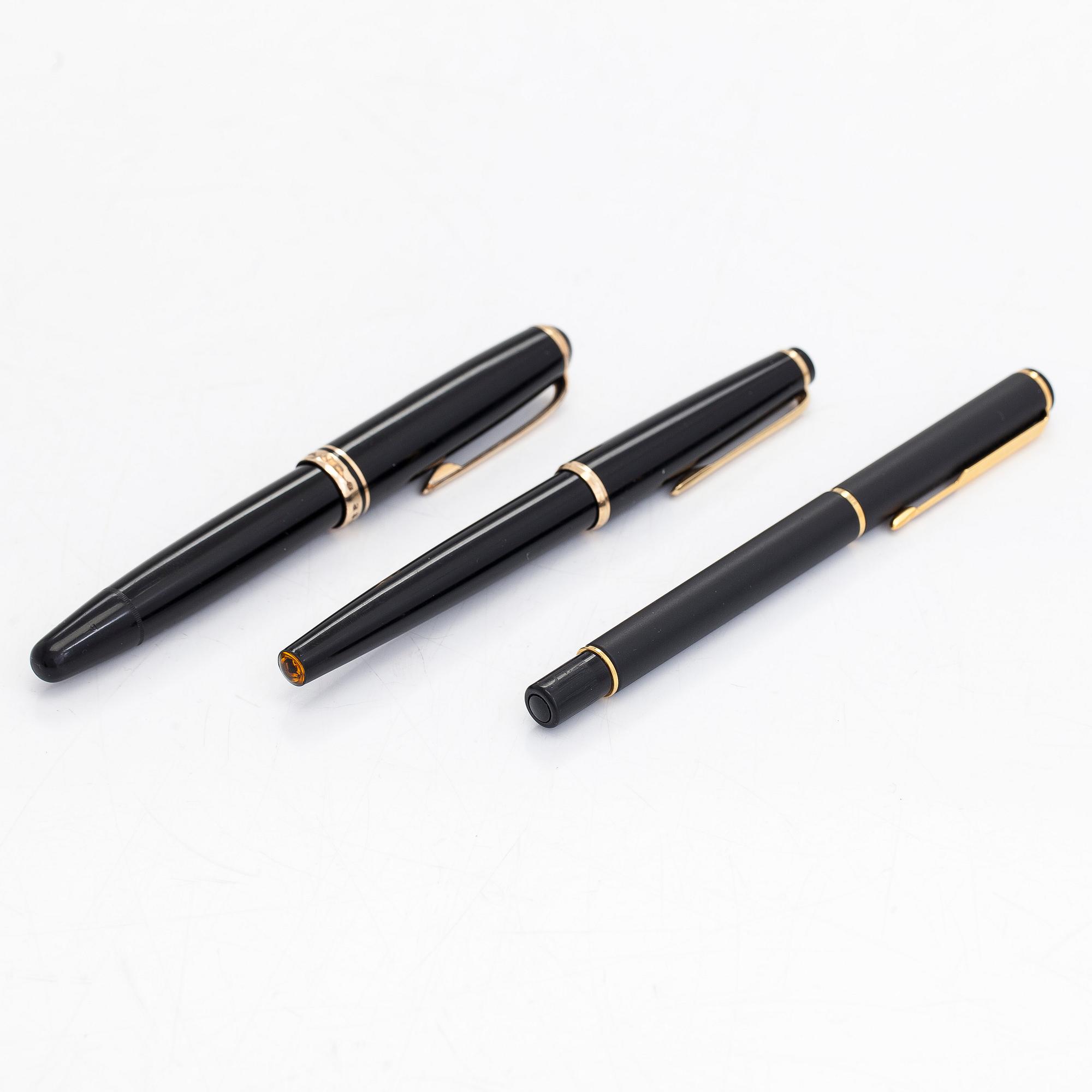A set of three pens, Montblanc and Parker.