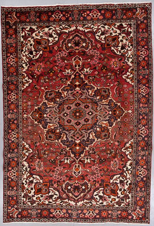MATTA, Bahktiari, 1900-talets slut, ca 303X207 cm.