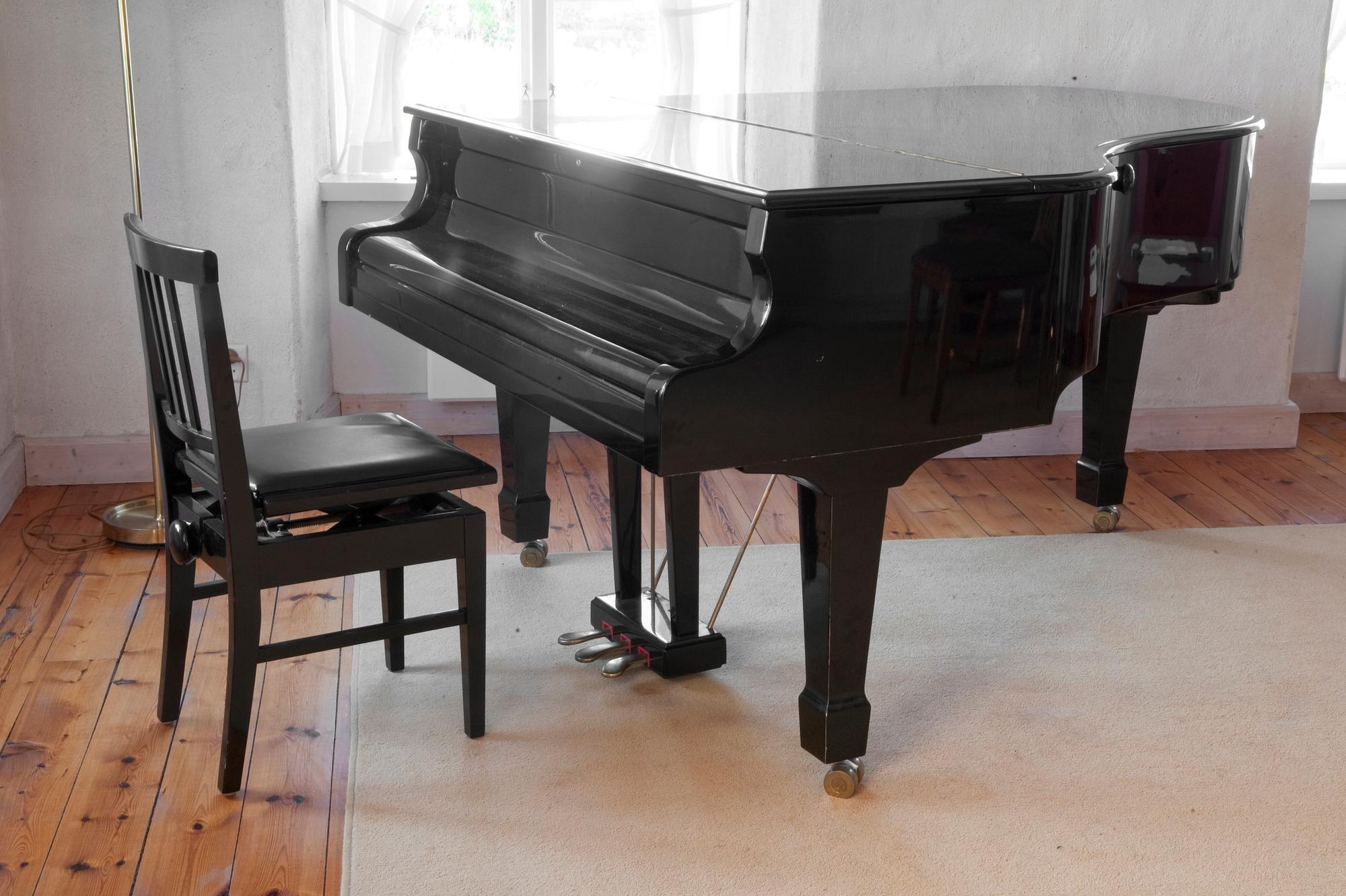 AN "ESTONIA" GRAND PIANO,