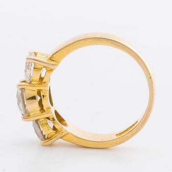 DIAMANT RING 18K guld m 3 briljanter totalt ca 1,5 ct, ca H-I I1.