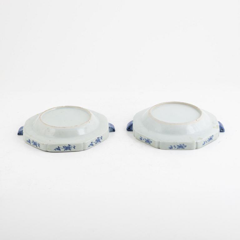 A pair of blue and white porcelain hot water plates, China, Qianlong (1736-95).