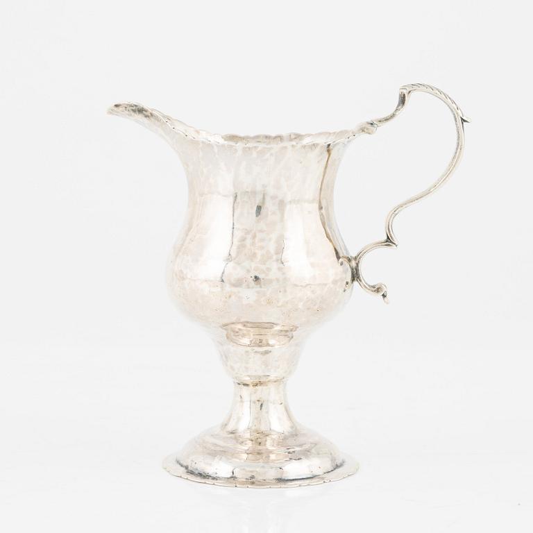 George Smith (II), gräddkanna, silver, London 1774.