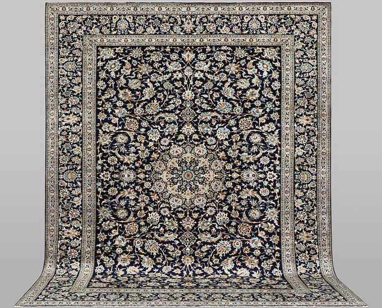 A carpet, Kashan, ca 413 x 312 cm.