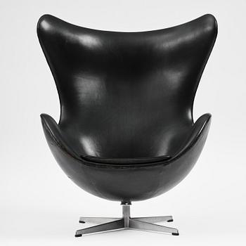 Arne Jacobsen, fåtölj, "Ägget", Fritz Hansen, Danmark, 1967.