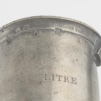 A set of 9 measurments wherof one Brenu, France, late 19th century.