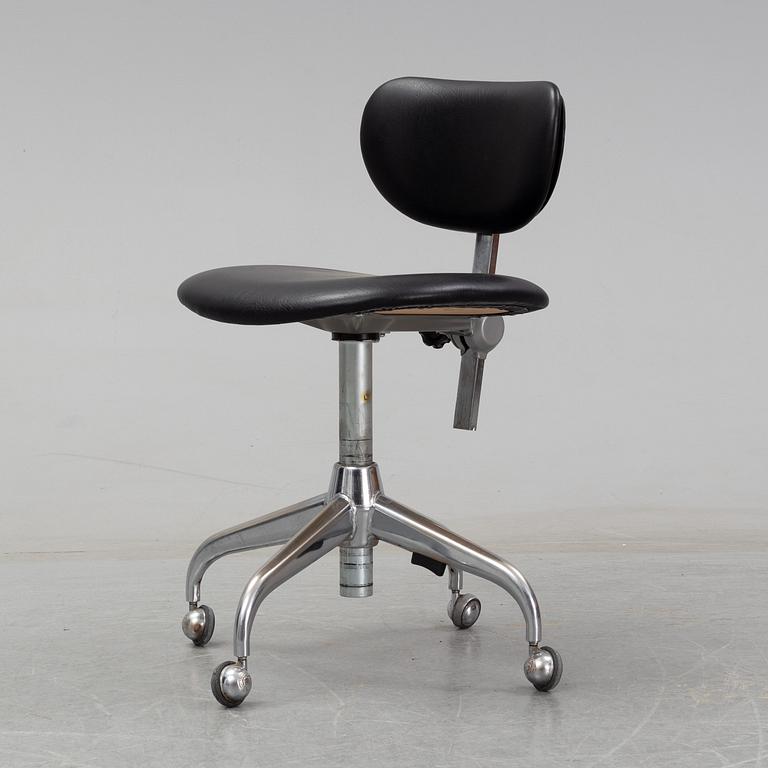 A swivel chair,  Lindqvist, Motala, mid 20th Century.