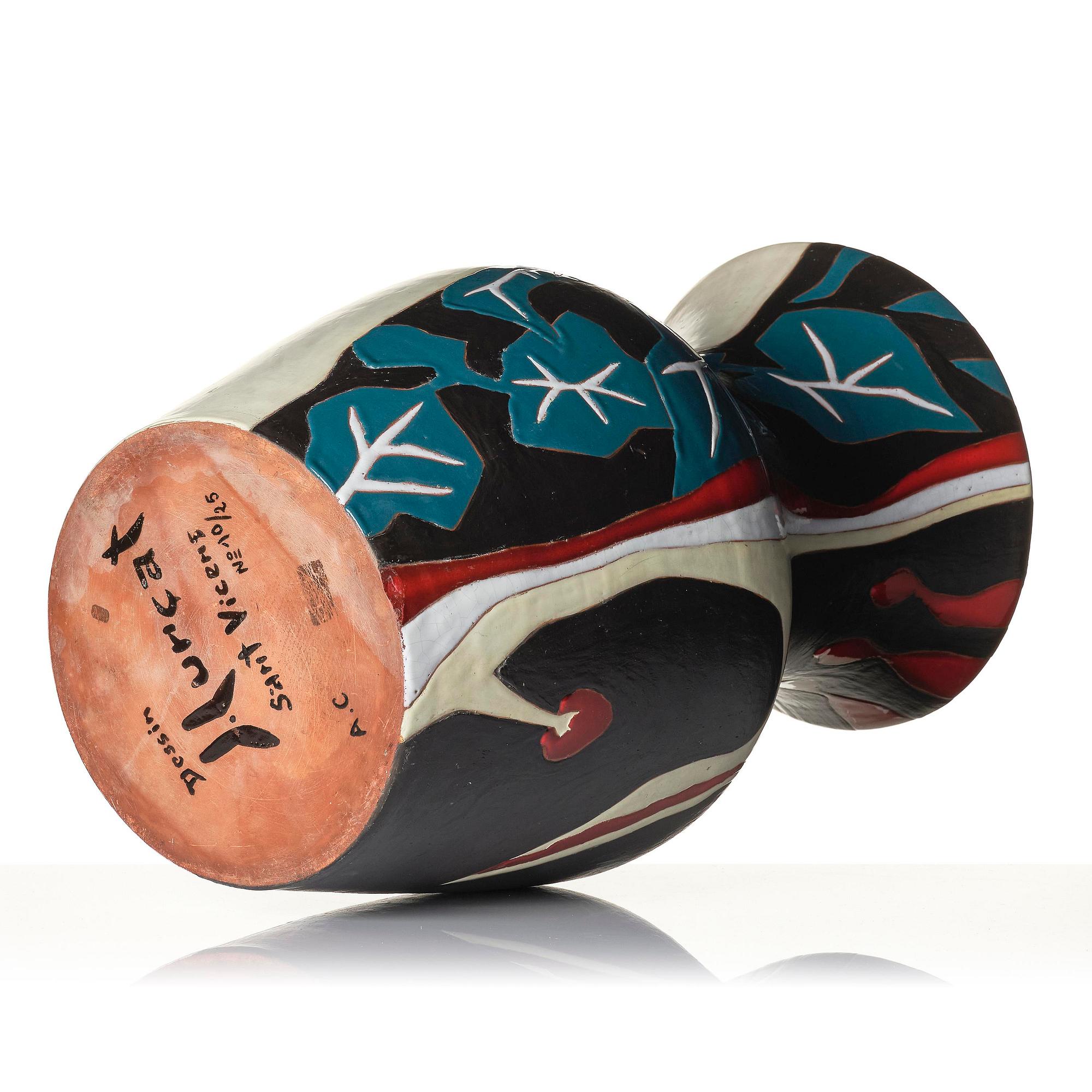 Jean Lurçat, golvvas, glaserat och bemålat lergods, ed. 10/25, Sant Vicens, Perpignan, Frankrike ca 1950.