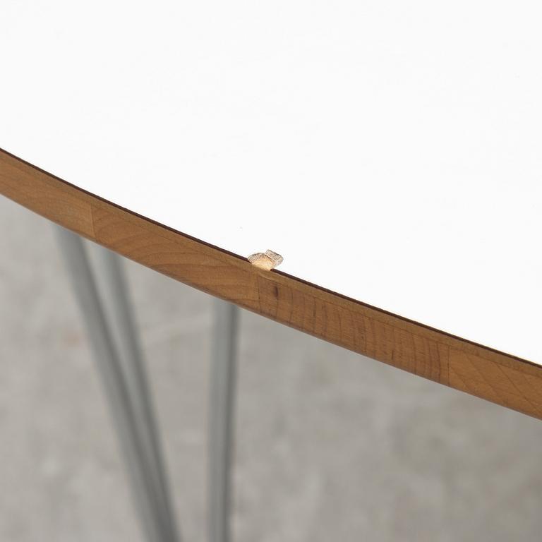 Bruno Mathsson & Piet Hein, dining table, "Superellipse", Bruno Mathsson International, 2004.