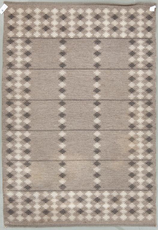 MATTA, Ingrid Dessau, signerad ID. Dubbelvävd. Ca 211x145 cm.