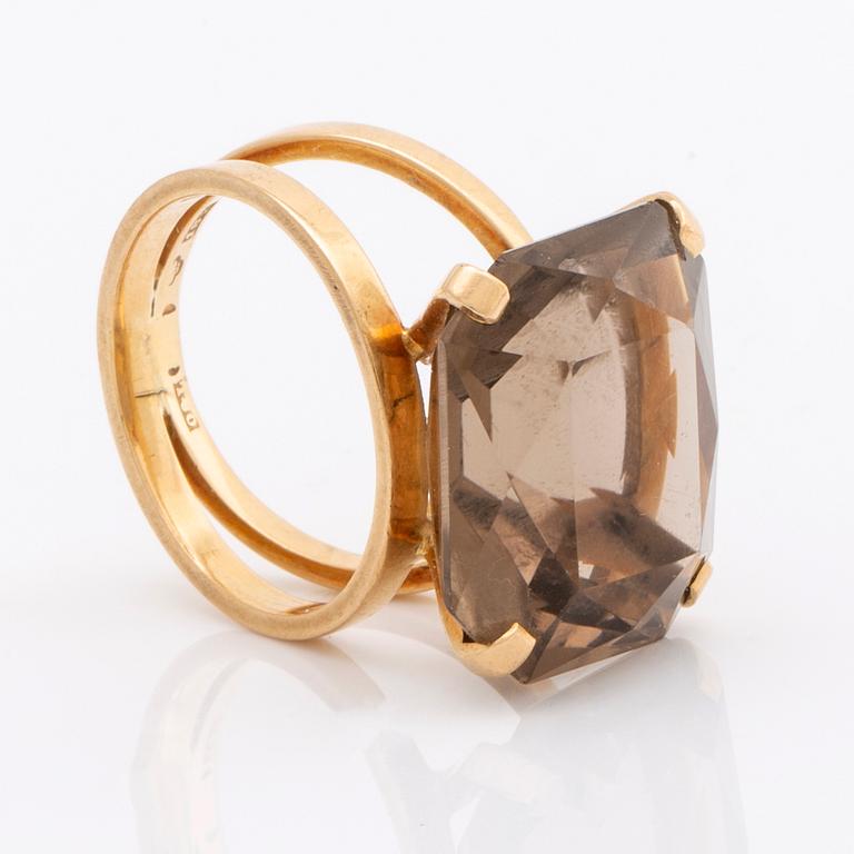 RING 18K gold smoky quartz approx 20 x 15 mm, size 55,5.
