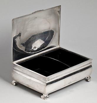 CIGARRSKRIN, silver, GAB, Stockholm 1928. Totalvikt 1200 gram.