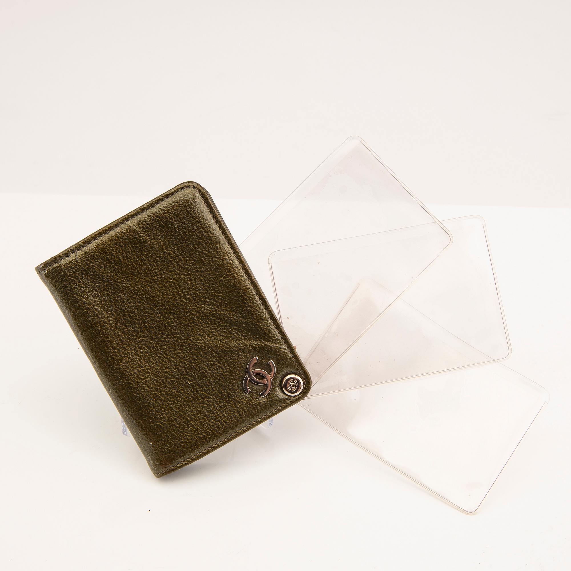 Chanel, cardholder.