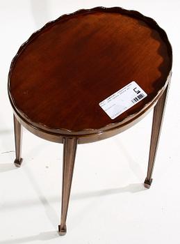 LAMPBORD, sengustaviansk stil, 1900-talets första del.