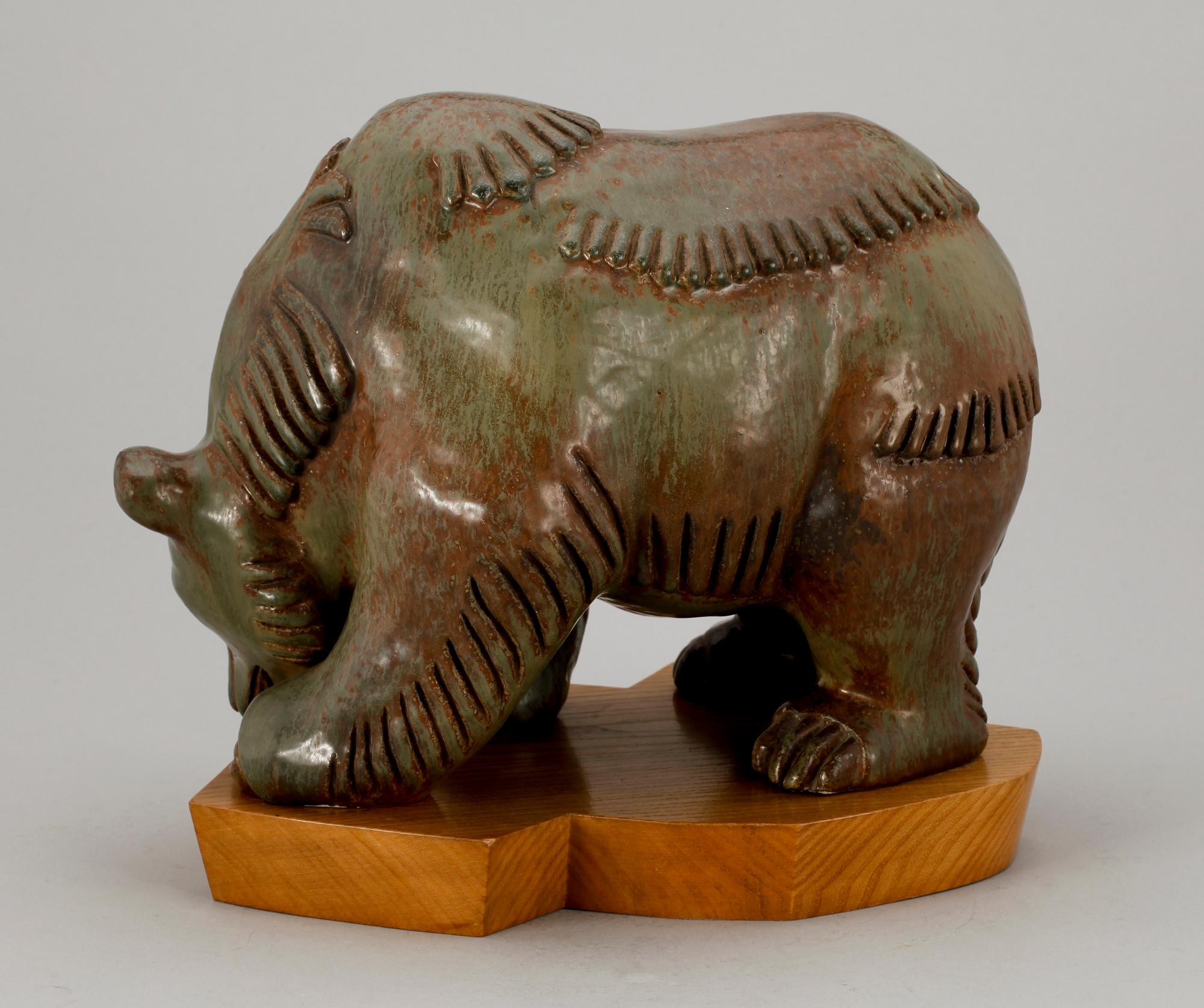 FIGURIN, stengods. Gunnar Nylund, Rörstrand.