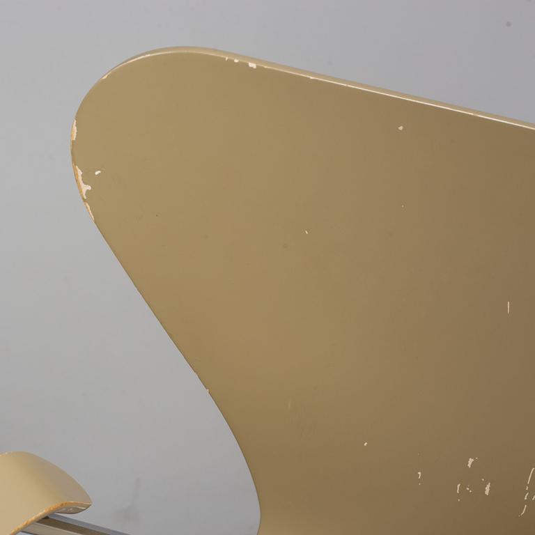 ARNE JACOBSEN, eight 'Series 7' armchairs from Fritz Hansen, Denmark.