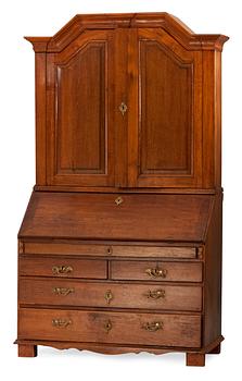 782. A swedish rococo bureau-cabinet.