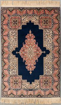 Matta, Kirman, old/semiantik, ca 210 x 140 cm.