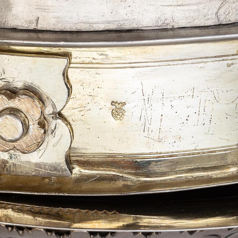 An Augsburg parcel-gilt silver tankard, mark of Daniel Schwestermüller, Augsburg 1685-87.