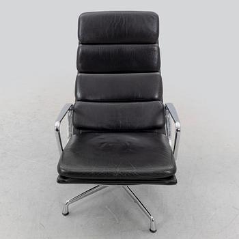 Charles and Ray Eames, stol "Soft Pad EA 222", Vitra sent 1900-tal.