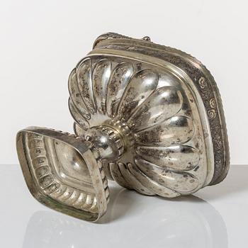 Confectionery bowl and cream jug, low-grade silver, Empire, 19th Century.