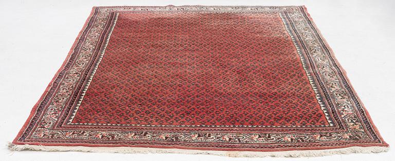 A Serabend carpet, ca 289 x 185 cm.